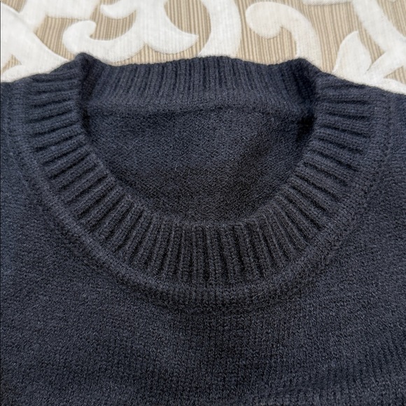 Cute Black Sweater with Bear Design it’s NOT Ralph Lauren - Picture 2 of 10